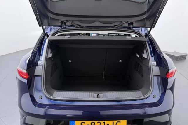 Renault Mégane E-Tech (2023) thumbnail 32