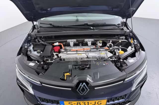 Renault Mégane E-Tech (2023) thumbnail 33