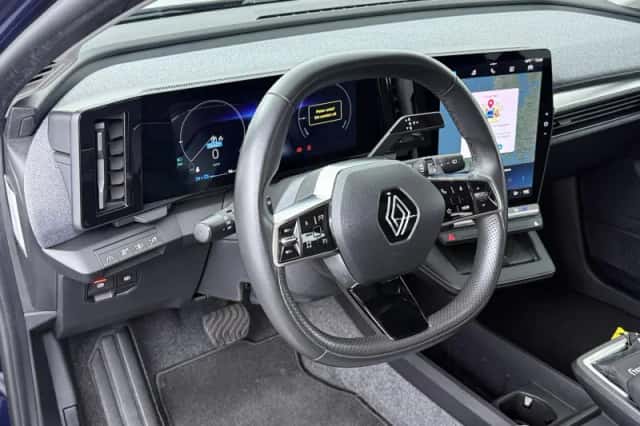 Renault Mégane E-Tech (2023) thumbnail 9