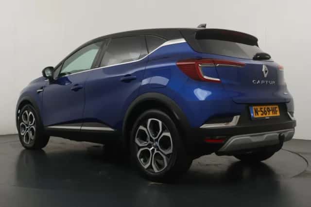 Renault Captur (2021) thumbnail 3