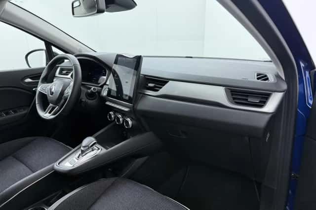 Renault Captur (2021) thumbnail 26