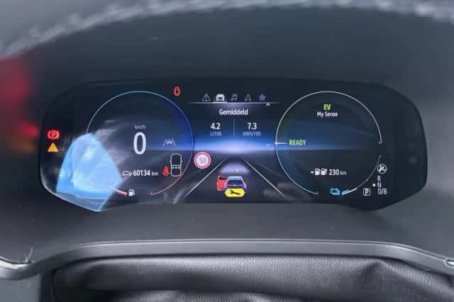 Renault Captur (2021) thumbnail 10