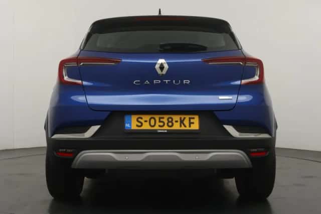 Renault Captur (2021) thumbnail 4