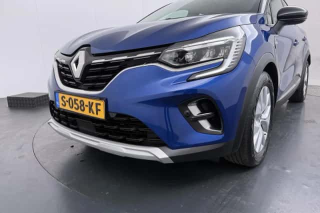 Renault Captur (2021) thumbnail 31