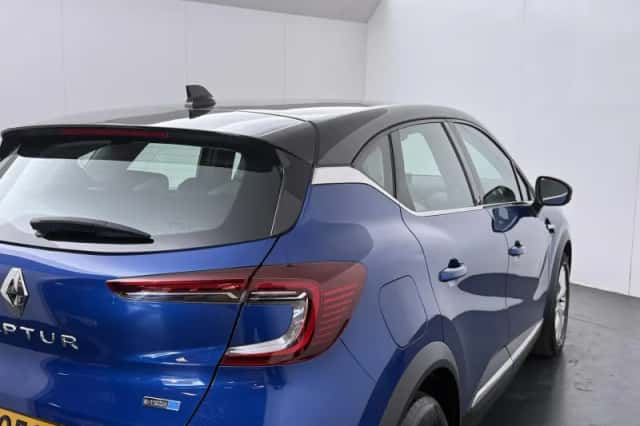 Renault Captur (2021) thumbnail 35