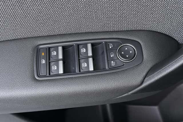Renault Captur (2025) thumbnail 24