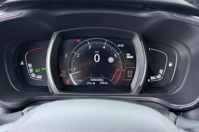Renault Kadjar (2018) thumbnail 10