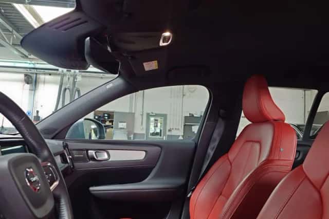 Volvo XC40 (2018) thumbnail 8