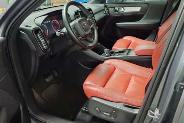 Volvo XC40 (2018) thumbnail 10