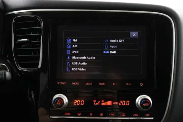 Mitsubishi Outlander (2021) thumbnail 38