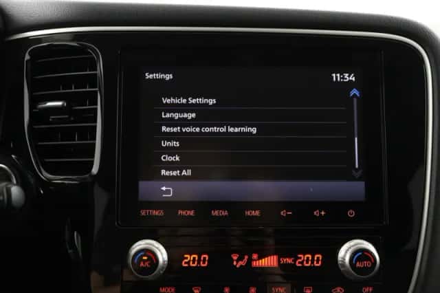Mitsubishi Outlander (2021) thumbnail 39