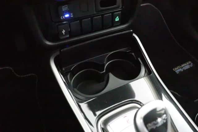 Mitsubishi Outlander (2021) thumbnail 59