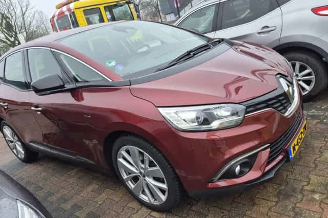 Renault Scénic (2019) thumbnail 2