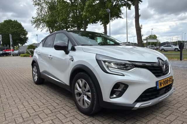 Renault Captur (2021) thumbnail 5
