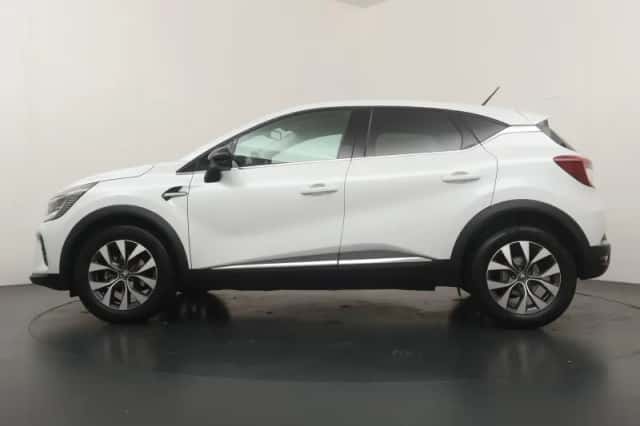 Renault Captur (2021) thumbnail 2