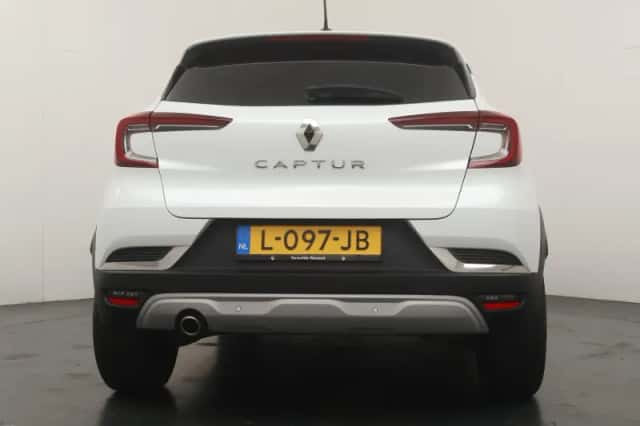 Renault Captur (2021) thumbnail 4