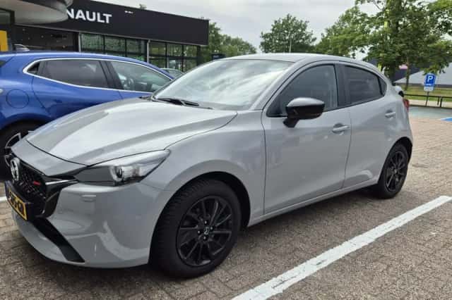 Mazda 2 (2023) thumbnail 2