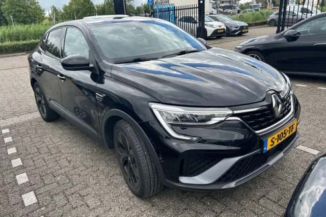 Renault Arkana (2023) thumbnail 5