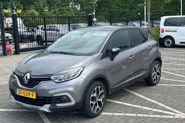Renault Captur (2019) thumbnail 2