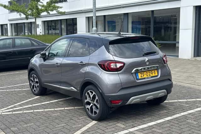 Renault Captur (2019) thumbnail 3
