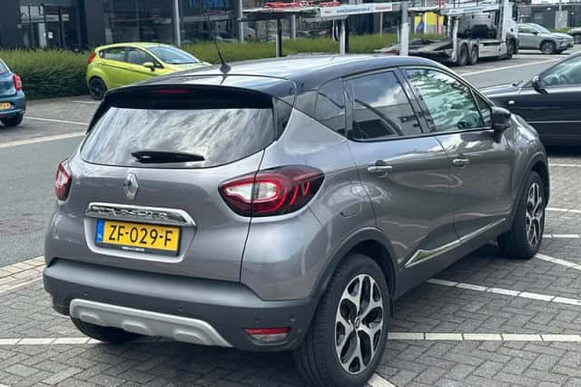 Renault Captur (2019) thumbnail 4