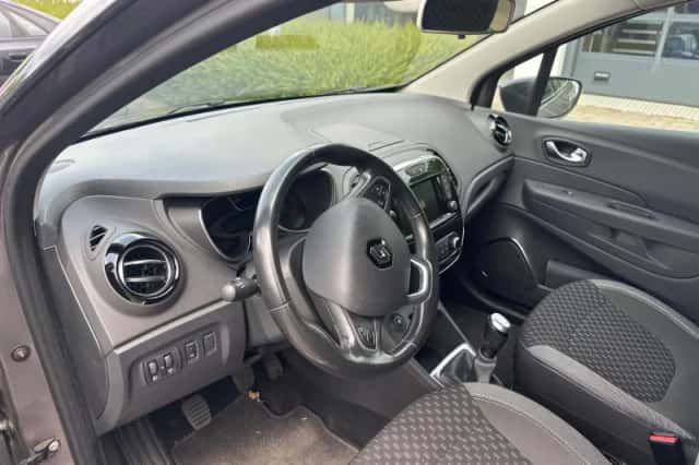 Renault Captur (2019) thumbnail 6