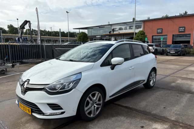 Renault Clio (2018) thumbnail 2