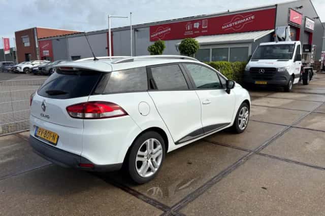 Renault Clio (2018) thumbnail 4