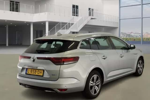 Renault Mégane (2021) thumbnail 4