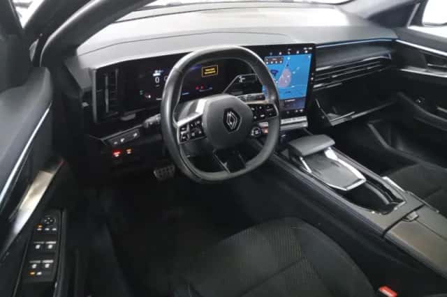 Renault Austral (2023) thumbnail 6