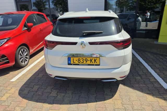 Renault Mégane (2021) thumbnail 6