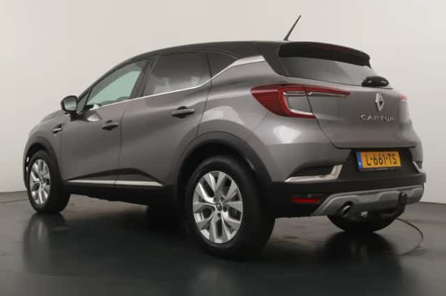 Renault Captur (2021) thumbnail 3