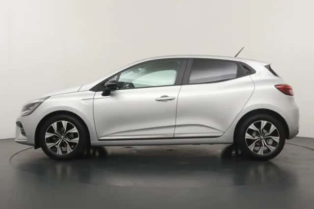 Renault Clio (2023) thumbnail 2