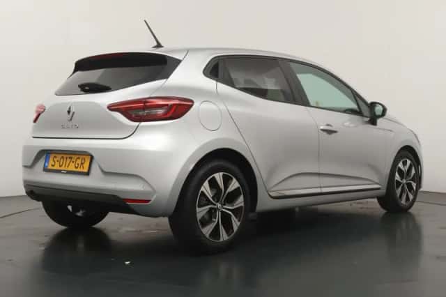 Renault Clio (2023) thumbnail 5
