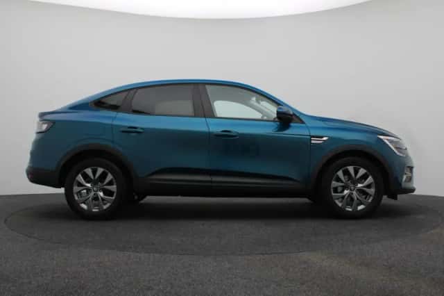 Renault Arkana (2024) thumbnail 6