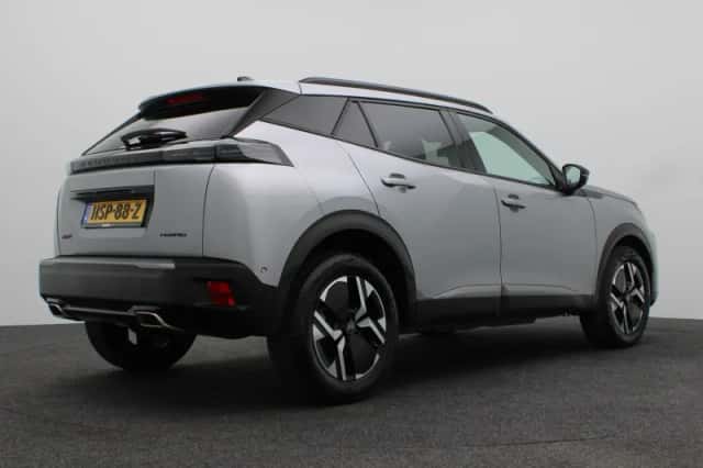 Peugeot 2008 (2024) thumbnail 5