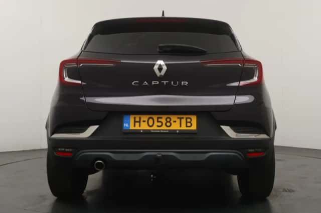 Renault Captur (2020) thumbnail 4