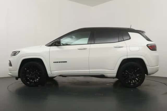 Jeep Compass (2022) thumbnail 2