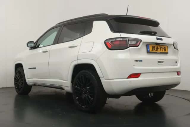 Jeep Compass (2022) thumbnail 3