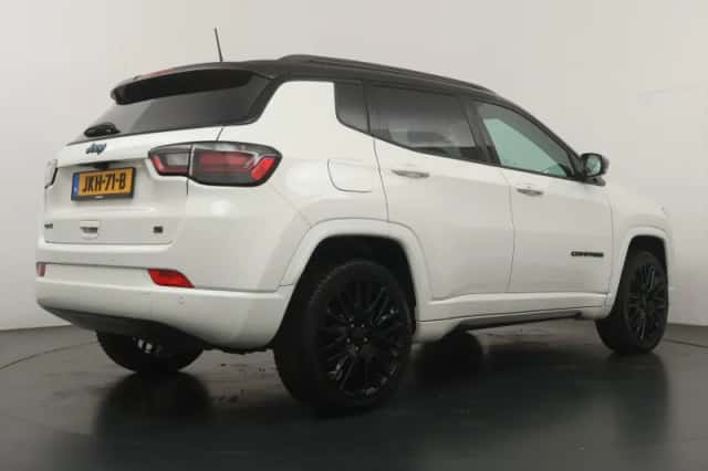 Jeep Compass (2022) thumbnail 5