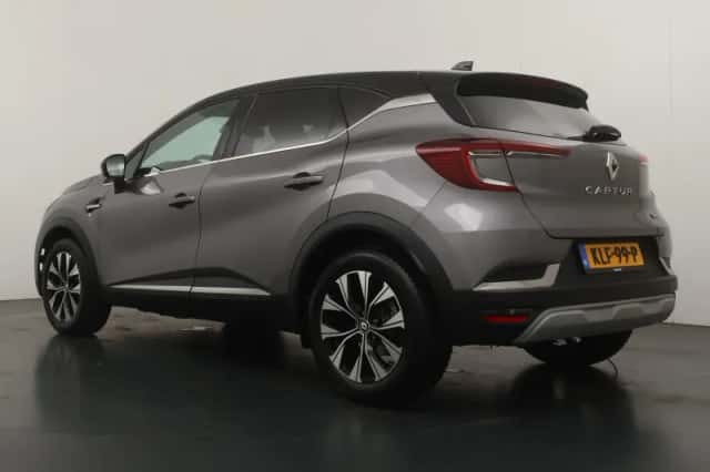 Renault Captur (2024) thumbnail 3