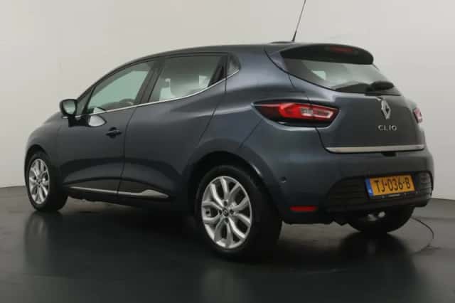 Renault Clio (2018) thumbnail 3