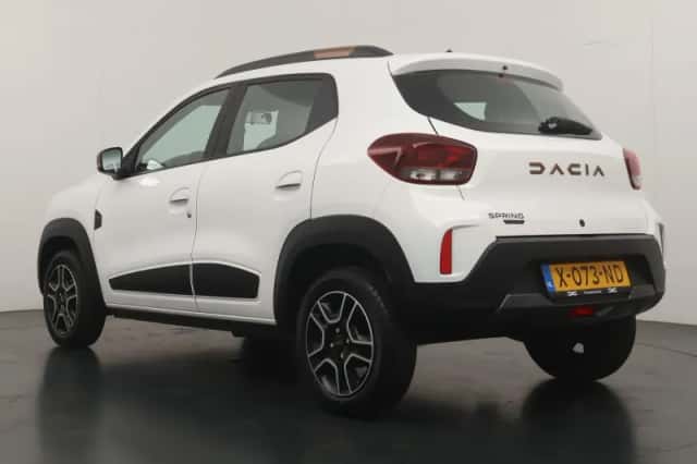 Dacia Spring (2024) thumbnail 3