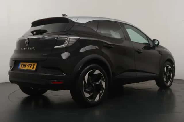 Renault Captur (2025) thumbnail 5