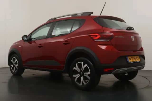 Dacia Sandero Stepway (2021) thumbnail 3