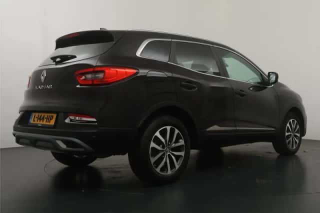Renault Kadjar (2021) thumbnail 5