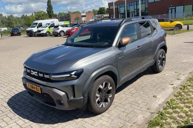 Dacia Duster (2024) thumbnail 2