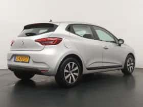 Renault Clio (2023) thumbnail 3
