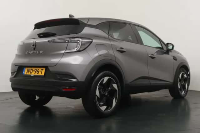 Renault Captur (2025) thumbnail 6