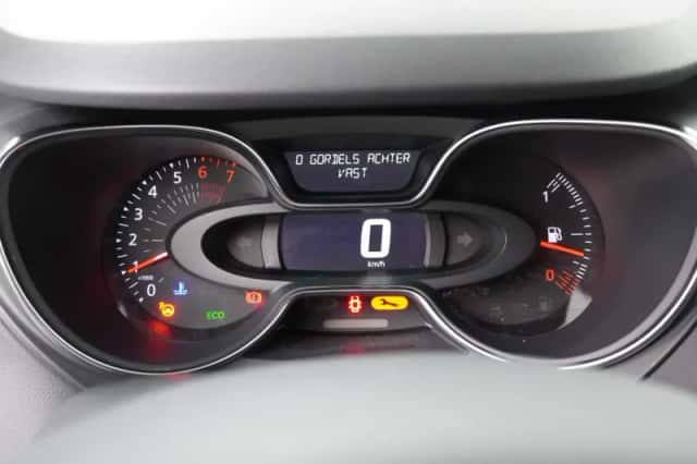Renault Captur (2017) thumbnail 11